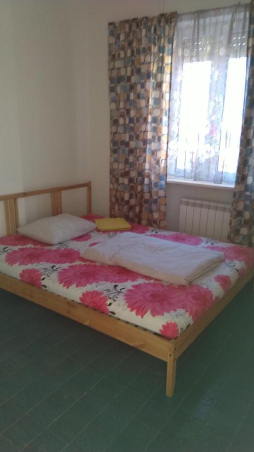 Apartment Монтесильвано Экстерьер фото